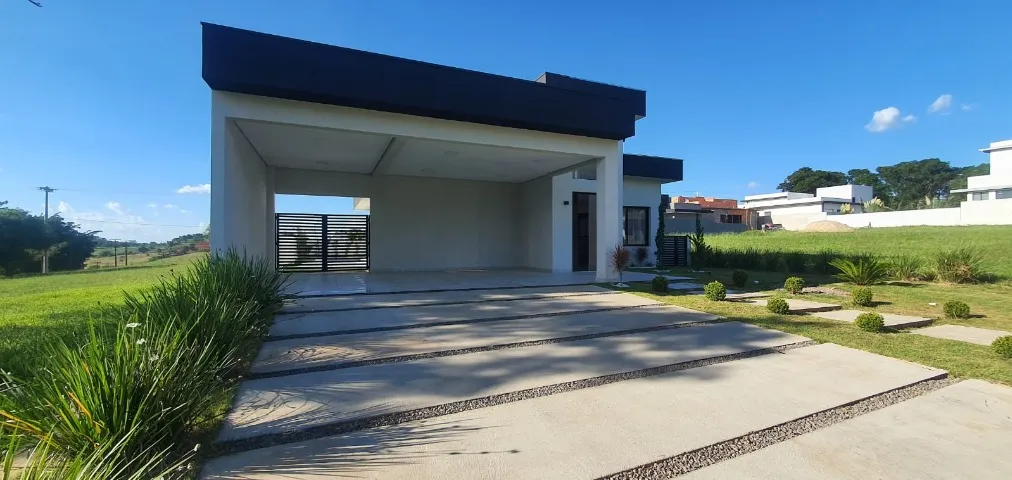 Garage de linda casa a venda na Riviera de Santa Cristina 13